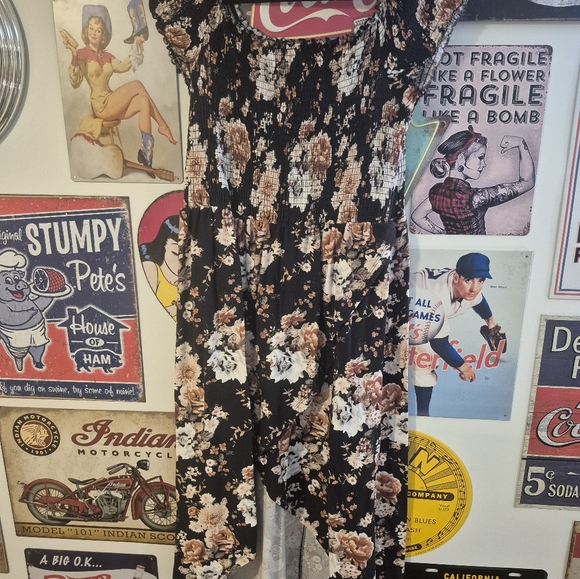 Floral Off-Shoulder Hi Low Dress - Picture 2 of 8